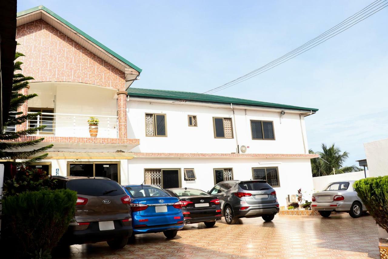 Bonsukoda Lodge Madina Exterior photo